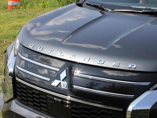 2025 Mitsubishi Outlander SEL