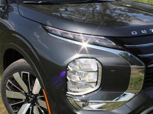 2025 Mitsubishi Outlander SEL