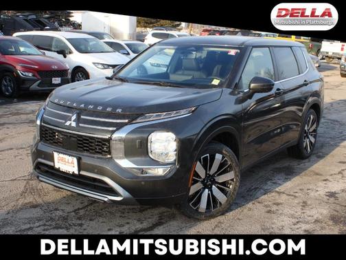 2026 Mitsubishi Outlander SE