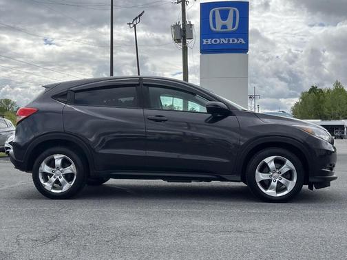 Crystal Black Pearl 2016 Honda HR-V EX