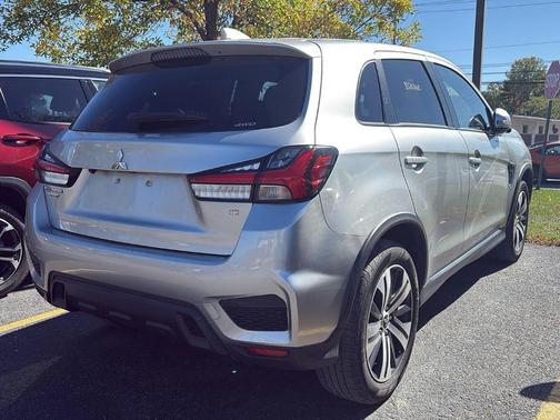 2024 Mitsubishi Outlander Sport SE