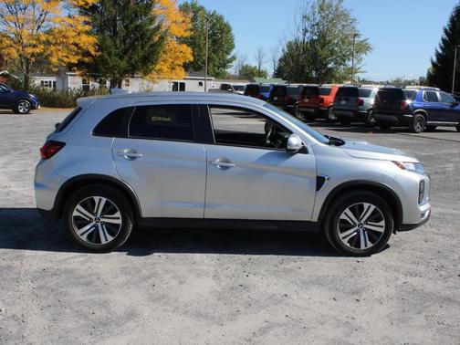 2024 Mitsubishi Outlander Sport SE