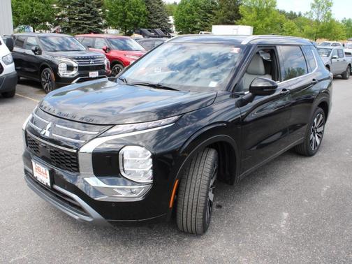 2025 Mitsubishi Outlander SEL