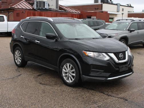 Magnetic Black 2019 Nissan Rogue SV