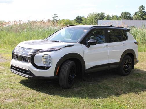 2025 Mitsubishi Outlander Trail Edition