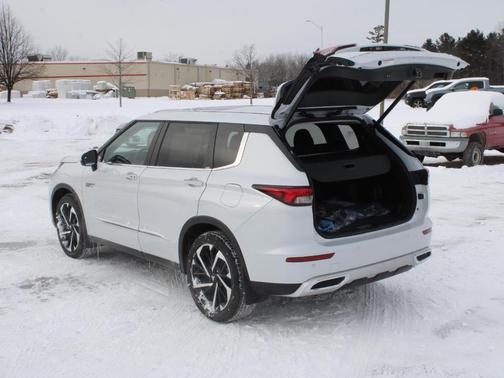 2025 Mitsubishi Outlander PHEV SE