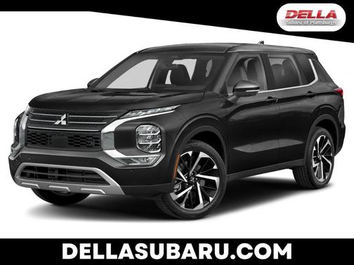 Labrador Black Pearl 2022 Mitsubishi Outlander SE