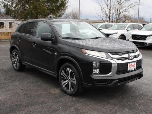 Labrador Black Pearl 2026 Mitsubishi Outlander Sport 2.0 ES