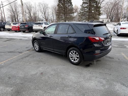 Midnight Blue Metallic 2020 Chevrolet Equinox LS