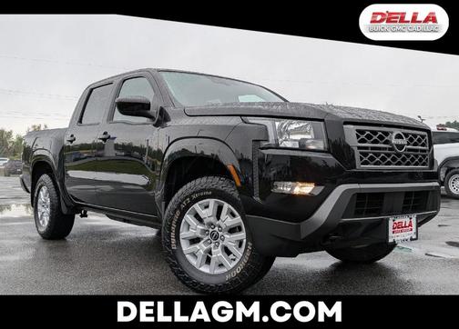 Black 2022 Nissan Frontier SV