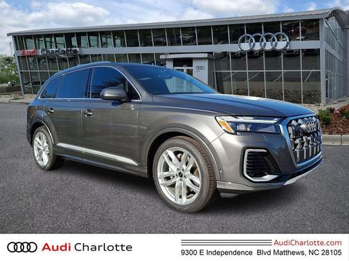 2025 Audi Q7 55 Premium Plus