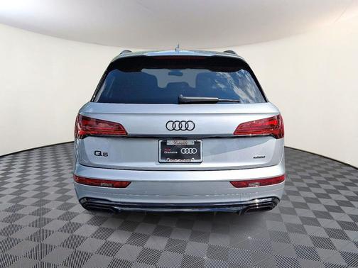 2025 Audi Q5 45 S line Prestige