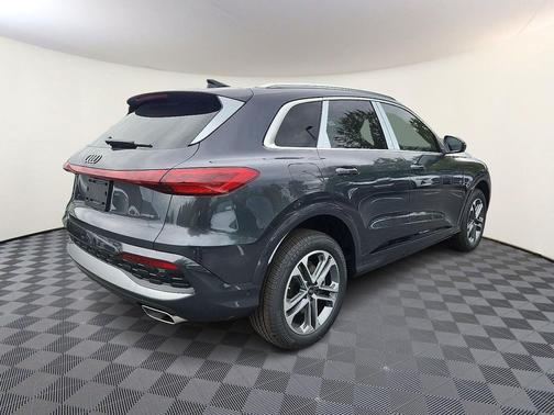 2025 Audi Q5 Premium