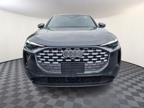 2025 Audi Q5 Premium