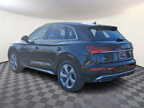 2023 Audi Q5 45 S line Prestige