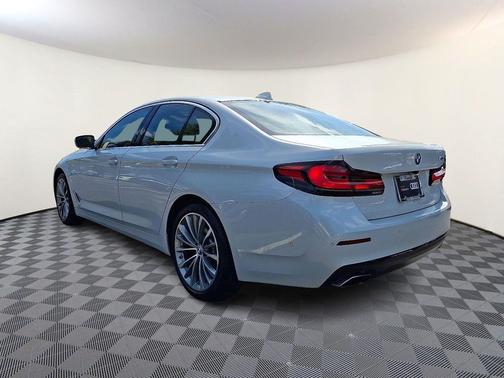 2021 BMW 540 540i