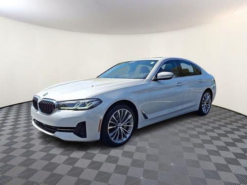 2021 BMW 540 540i
