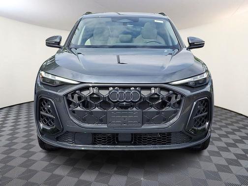Tambora Gray Metallic 2026 Audi Q5 Prestige TFSI quattro S tronic