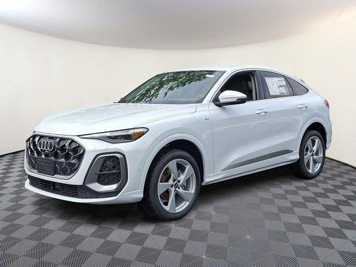 Glacier White Metallic 2026 Audi Q5 Sportback Premium Plus TFSI quattro S tronic
