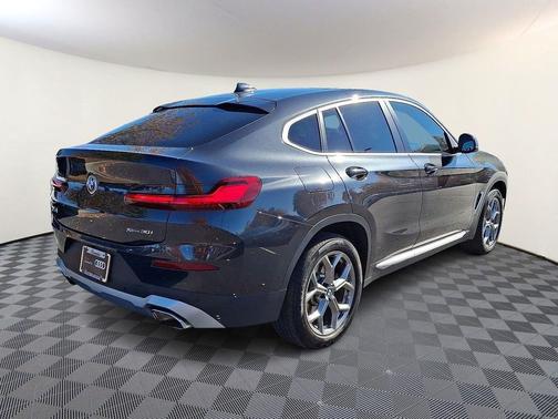 2024 BMW X4 xDrive30i