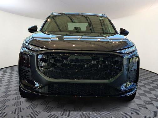 Daytona Gray Pearl Effect 2026 Audi Q3 TFSI quattro S tronic