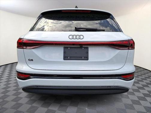 2025 Audi Q6 e-tron Premium