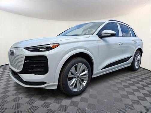 2025 Audi Q6 e-tron Premium