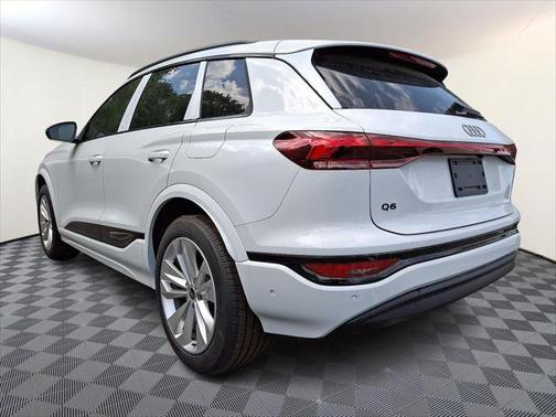 2025 Audi Q6 e-tron Premium