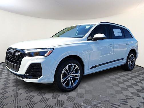 2026 Audi Q7 45 Premium