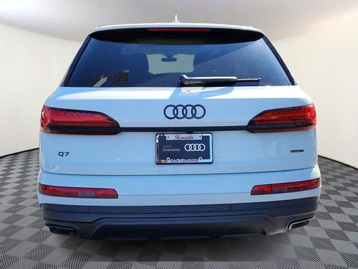 2026 Audi Q7 45 Premium