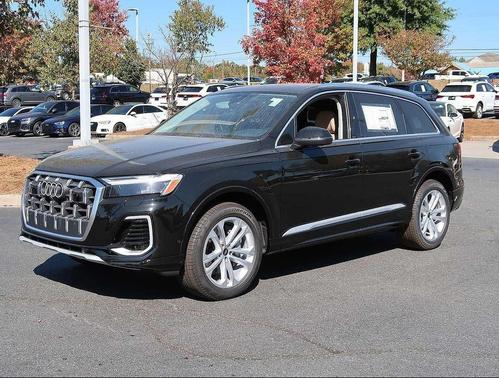 Mythos Black Metallic 2025 Audi Q7 55 Premium Plus