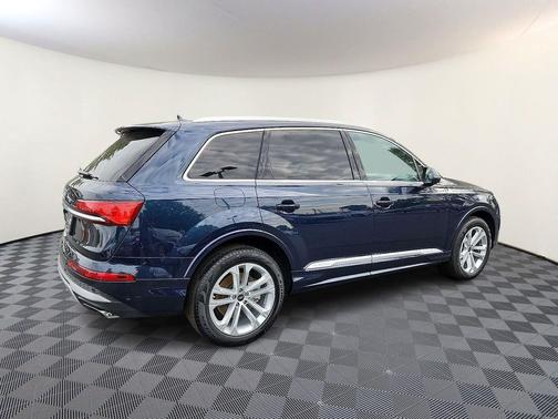2025 Audi Q7 55 Premium Plus