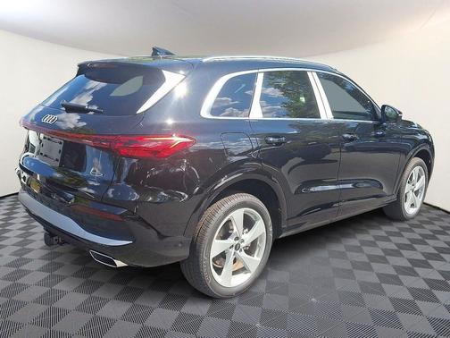 2025 Audi Q5 Premium Plus