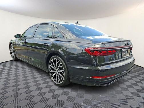 2022 Audi A8 L 55 TFSI quattro Tiptronic