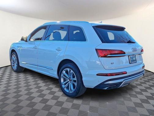2025 Audi Q7 55 Premium Plus