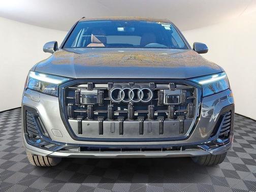 2026 Audi Q7 45 Premium Plus