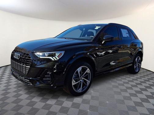 2025 Audi Q3 Premium 45 TFSI S line quattro Tiptronic