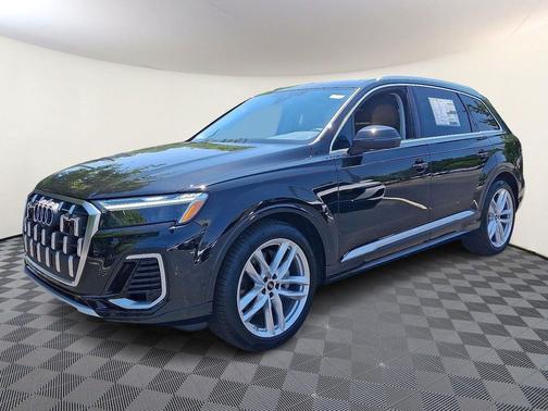 2025 Audi Q7 55 Premium Plus