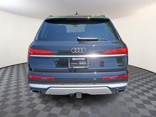 2025 Audi Q7 55 Premium Plus