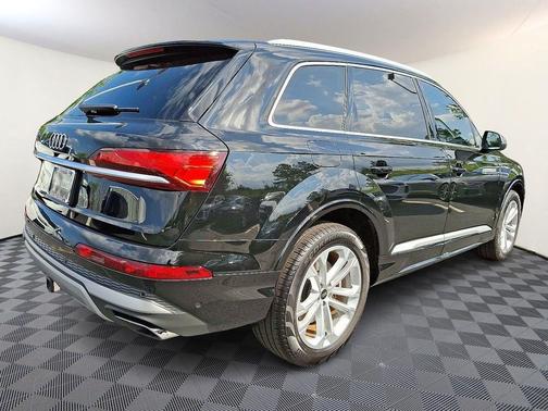 2025 Audi Q7 55 Premium Plus