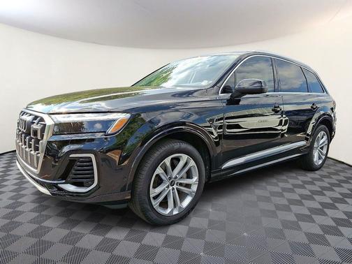2025 Audi Q7 55 Premium Plus