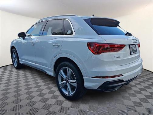 2022 Audi Q3 45 S line Premium