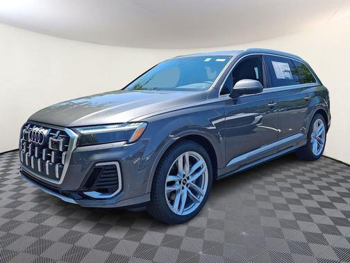 2025 Audi Q7 55 Premium Plus