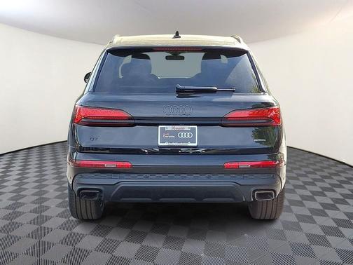 Mythos Black Metallic 2026 Audi Q7 55 Premium