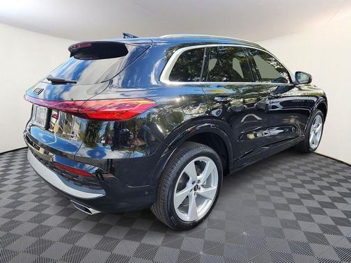 2025 Audi Q5 Premium Plus