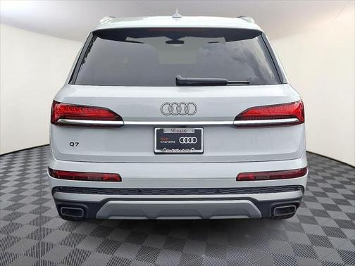 2025 Audi Q7 45 Premium Plus