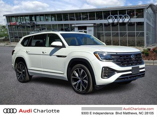 Opal White Pearl 2024 Volkswagen Atlas 2.0T SEL Premium R-Line 4MOTION