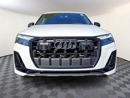 2025 Audi Q7 55 Prestige