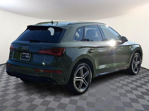 GREEN 2023 Audi Q5 e 55 S line Premium Plus