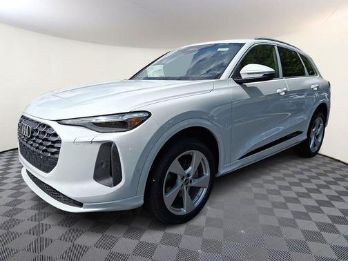 2025 Audi Q5 Premium Plus